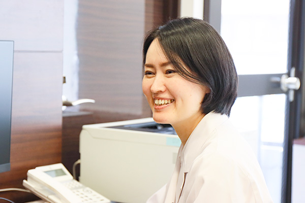 院長　小野真理